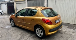 Peugeot 207, 1.4 benzin. 193.000 km. Registriran do 3/2027.