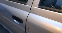 Yaris 2001. godište