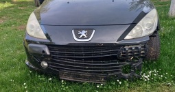 Prodajem karambolirani Peugeot 307 u voznom stanju