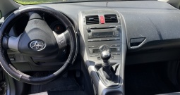 Prodajem Toyotu Auris 1.4 benzinac