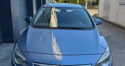 Opel Astra /67tkm/prvi vlasnik/HR auto/dvozonska klima/odličan/
