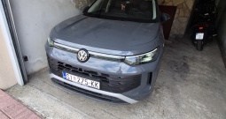 VW Tayron1.5 etsi prešao samo 1.350 km