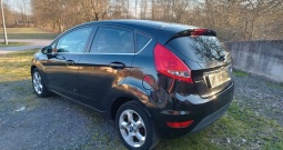 Ford fiesta 1,4 16v sa plinom u super stanju
