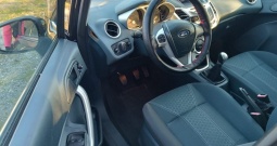 Ford fiesta 1,4 16v sa plinom u super stanju
