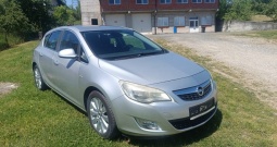 Opel Astra 1,7 cdti kao nova