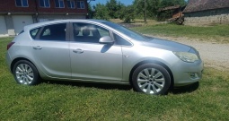 Opel Astra 1,7 cdti kao nova