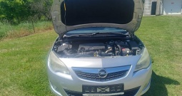 Opel Astra 1,7 cdti kao nova