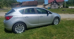 Opel Astra 1,7 cdti kao nova