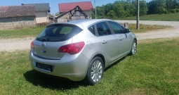 Opel Astra 1,7 cdti kao nova