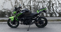 Kawasaki Z400 A2