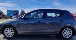 Hyundai i30 1,4 16V + LPG, klima
