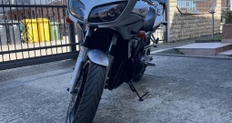 Yamaha fzs 600
