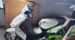 Govecs električni skuter neispravan baterija