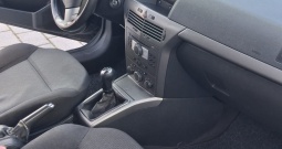 Opel Astra 1,4 16V. 2006 god, registriran do 2/2027. Prešao 260000 km. Bez ulaga