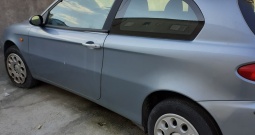 Alfa Romeo 147 16V 2001.godište