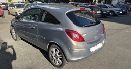Prodajem Opel Corsu 1.4