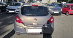 Prodajem Opel Corsu 1.4