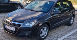 Opel Astra 1,4 16V. 2006 god, registriran do 2/2027. Prešao 260000 km. Bez ulaga