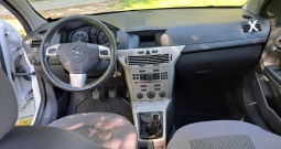 Opel Astra H 1.7 CDTI, 218tkm, reg do 10/2026, novi aku/alternator