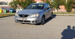Kia cerato 1.5 CRDi