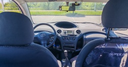 Toyota yaris 1.0 benzin, 2003.