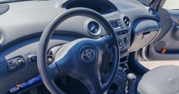 Toyota yaris 1.0 benzin, 2003.