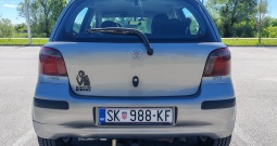 Toyota yaris 1.0 benzin, 2003.