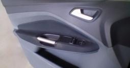 Prodajem automobil Ford C-max