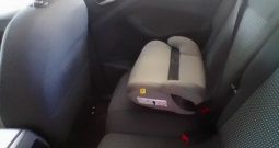 Prodajem automobil Ford C-max
