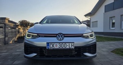 VW Golf 8 2,0 TSI