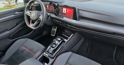 VW Golf 8 2,0 TSI