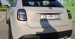 Fiat 600 1.2 e-Hybrid AUT.