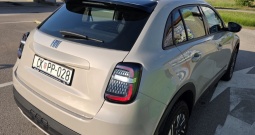 Fiat 600 1.2 e-Hybrid AUT.