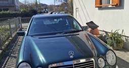 Mercedes Benz E200