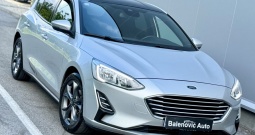 Ford focus 1.0 ecoboost trend st * novoo * 25. 000 km* 6 brzina 101 ks*