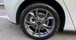 Ford focus 1.0 ecoboost trend st * novoo * 25. 000 km* 6 brzina 101 ks*