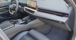BMW SERIJA 5 520d xDrive M SPORT