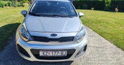 Prodaje se Kia Rio 2012 godina diesel, kuka i dajem zimske gume