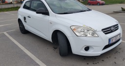 Kia Ceed 1.4 cvvt – 2009. godište