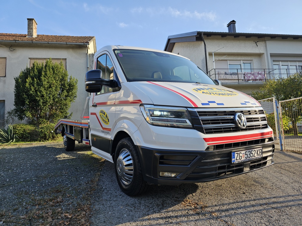 Vučna VW Crafter 2.0 TDI 180 KS,mod.'20.,reg na ime,top stanje