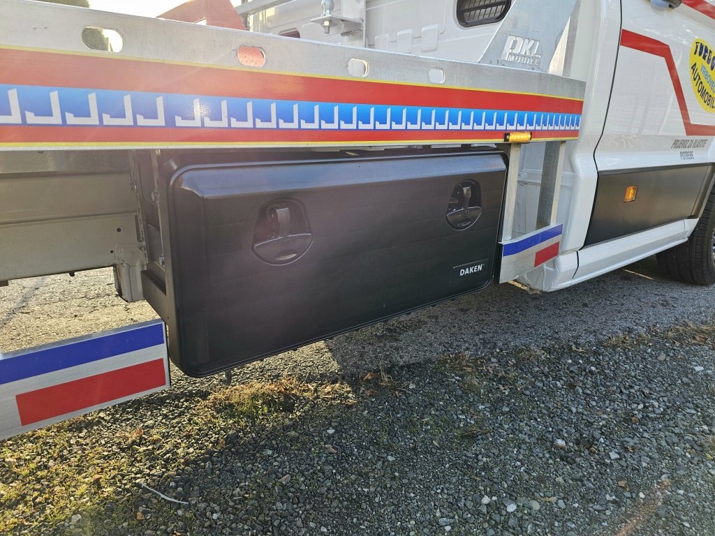 Vučna VW Crafter 2.0 TDI 180 KS,mod.'20.,reg na ime,top stanje