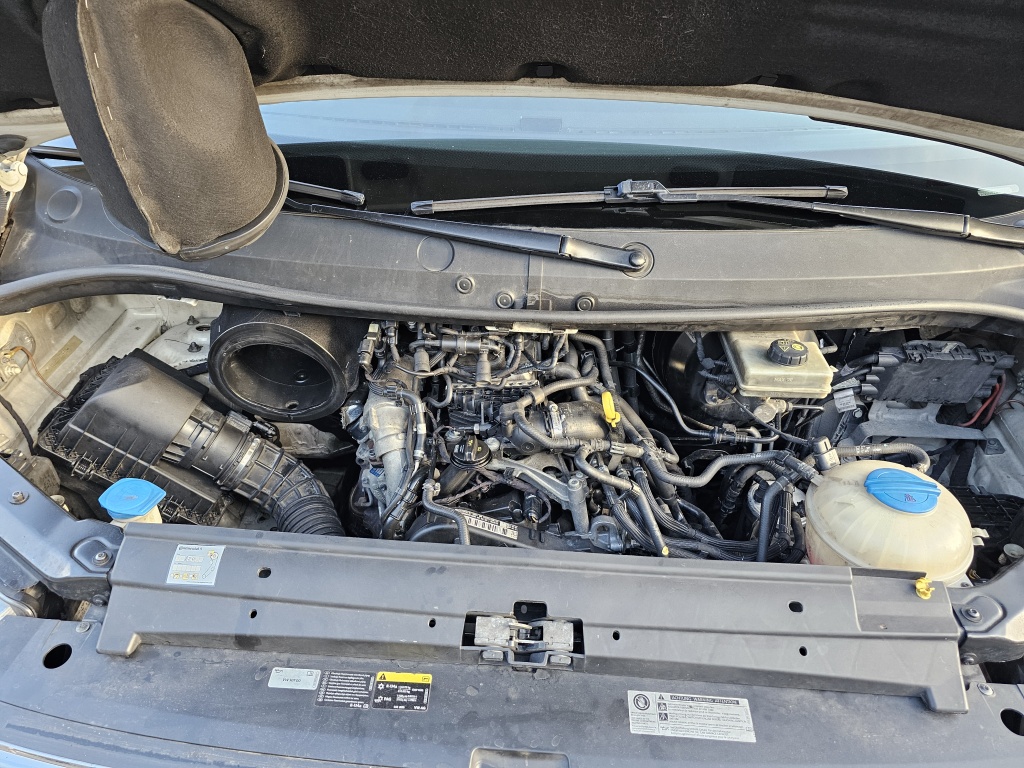 Vučna VW Crafter 2.0 TDI 180 KS,mod.'20.,reg na ime,top stanje