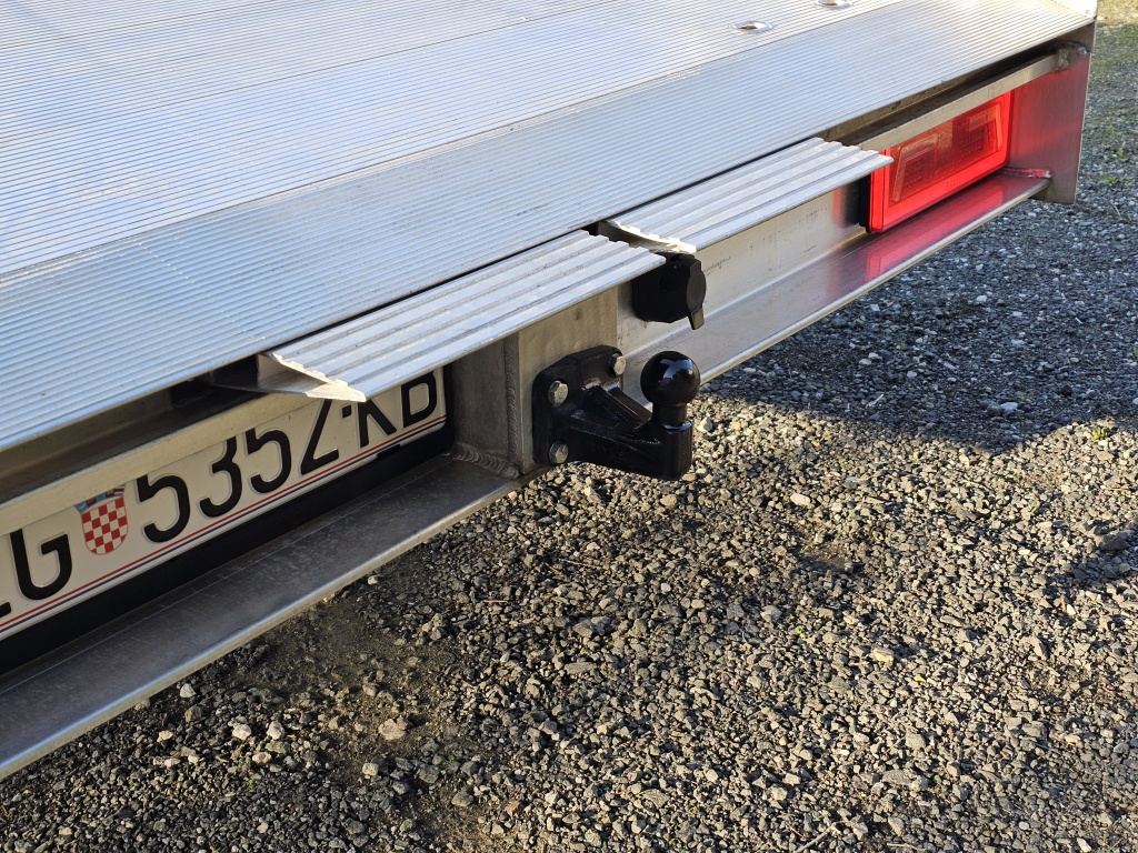 Vučna VW Crafter 2.0 TDI 180 KS,mod.'20.,reg na ime,top stanje