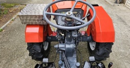 Traktor TT 826S,2001.,registriran,550 RH,novi novi,može na kartice!