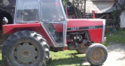 IMT560 1988g 1vlasnik tvorničko stanje papiri uredni hitno