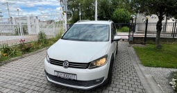 Volkswagen Cross Touran 1.6 TDI 105 KS – 2 seta kotača, Euro kuka, veliki servis