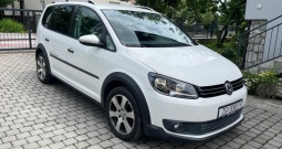 Volkswagen Cross Touran 1.6 TDI 105 KS – 2 seta kotača, Euro kuka, veliki servis