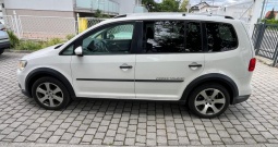 Volkswagen Cross Touran 1.6 TDI 105 KS – 2 seta kotača, Euro kuka, veliki servis