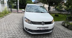 Volkswagen Cross Touran 1.6 TDI 105 KS – 2 seta kotača, Euro kuka, veliki servis
