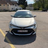 Toyota Corolla HB 2.0 Hybrid automatik